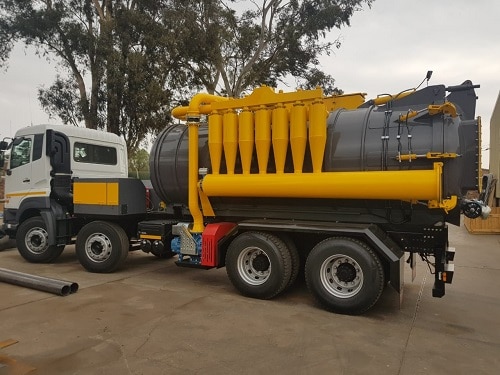 12m3 Super Sucker Vacuum Truck L20 Flow Control